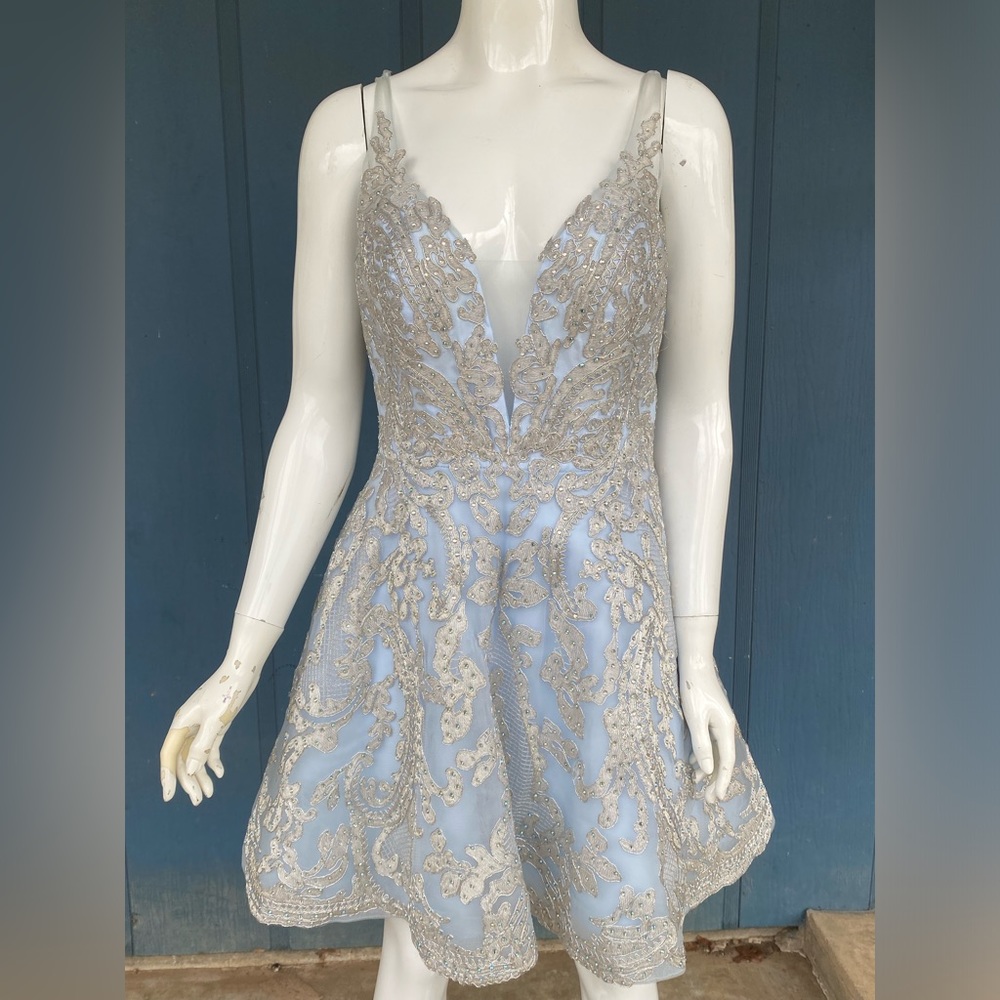 Short homecoming/prom dress